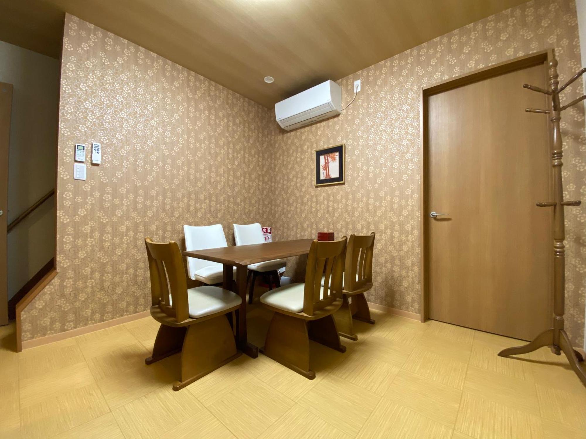 Wutong-40 Minutes Direct To Kansai Airport And 5 Minute Walk To Jr Or Subway Or Nankai Line And 1 Minute To Tsutenkaku The Landmark Of Osaka And Many Japanese Bistros Nearby Εξωτερικό φωτογραφία